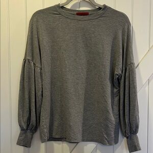 Gray Long Sleeve Women's Top
Super soft
Red by BKE Small